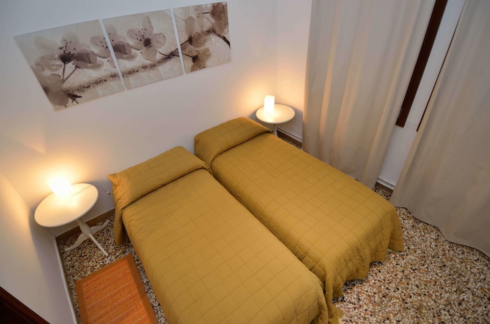Charming Venice Apartments 61/78