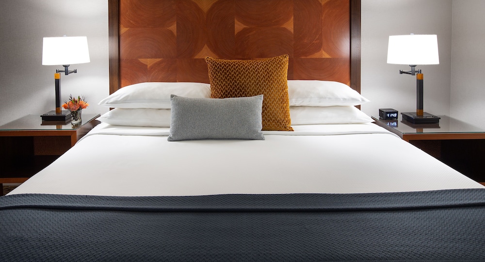 The Paramount Hotel 15/64