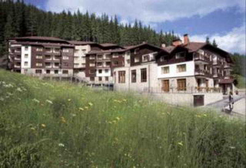 Stream Resort 51/54