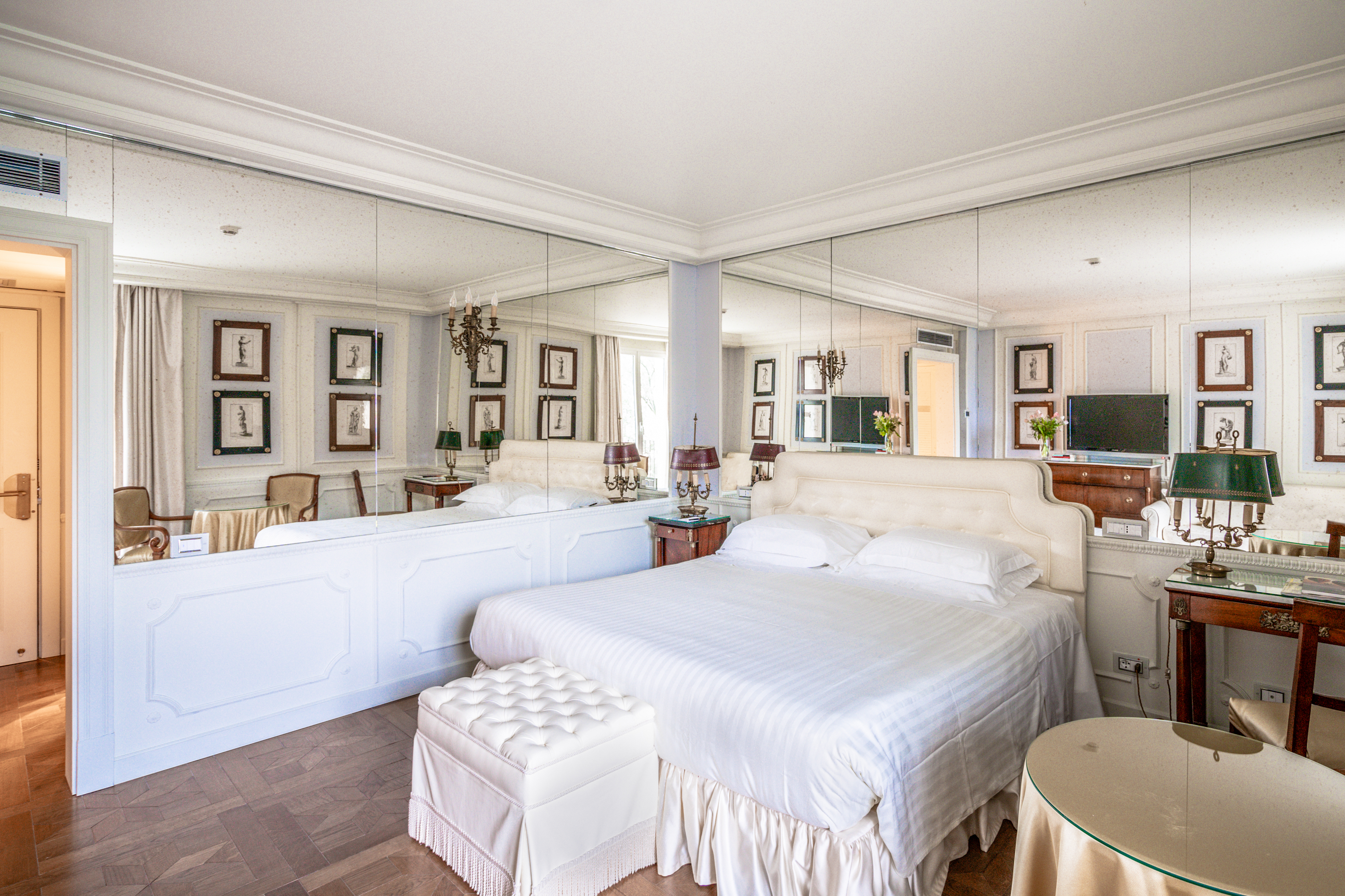 Superior, Double Bed, Lateral Side Sea View