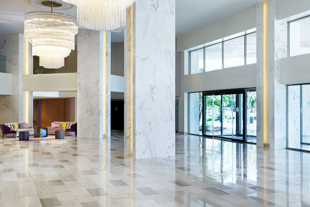 Lobby at Sheraton Gateway Los Angeles Hotel, LOS ANGELES - CA