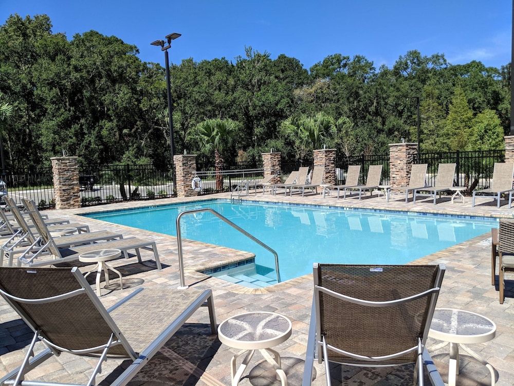 Hilton Garden Inn Tampa-Wesley Chapel 7/59