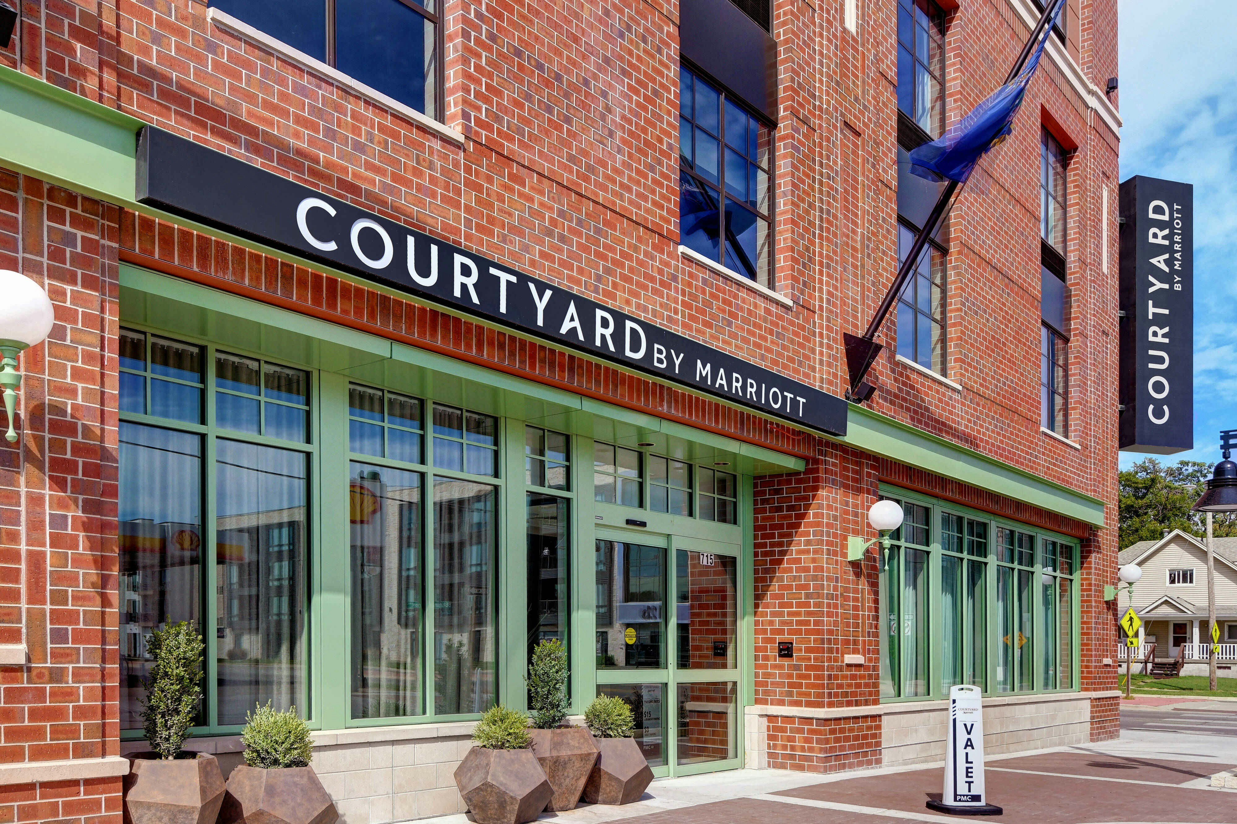 Courtyard by Marriott Manhattan 1/28