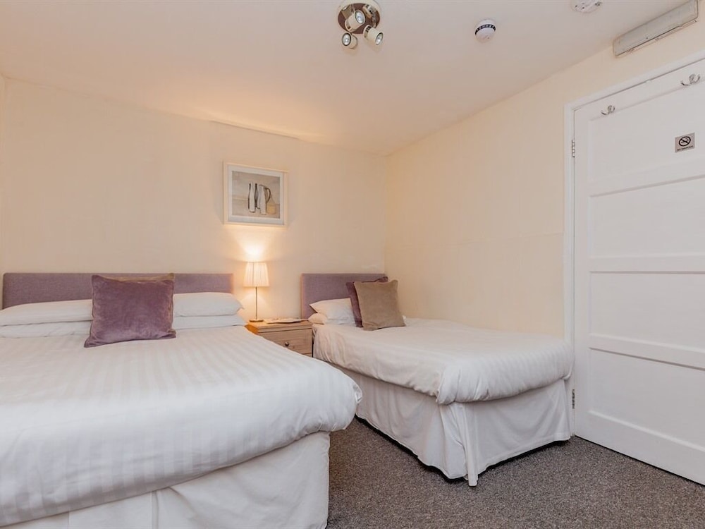 The Priory Burford Bed And Breakfast 15/59