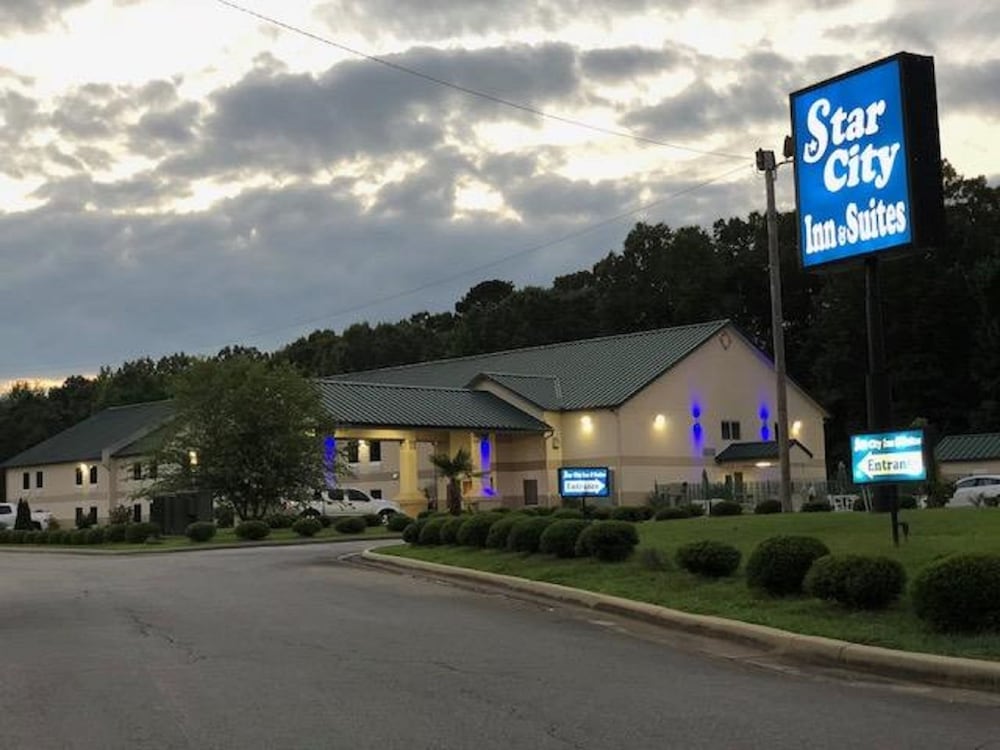 Star City Inn Suites 2/45