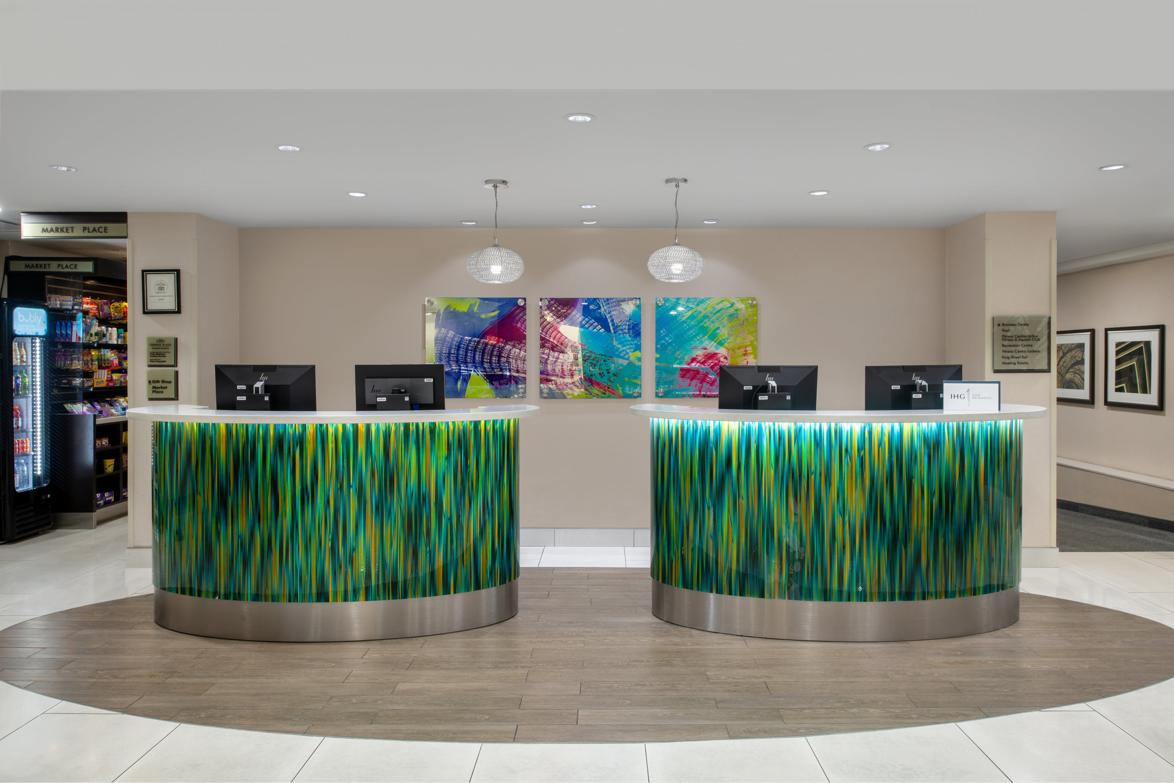 Crowne Plaza Kitchener Waterloo 10/74