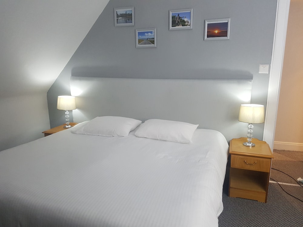 Mcinnes House Hotel 15/35