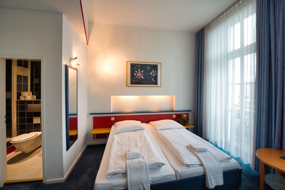 ART-HOTEL CHARLOTTENBURGER HOF 15/50