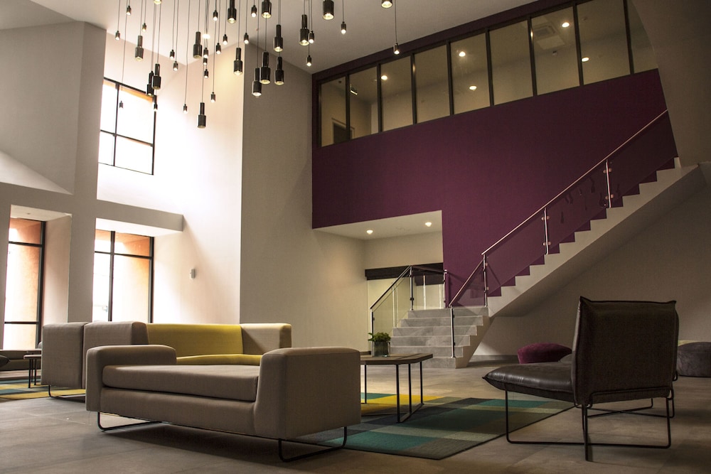 City Express Plus by Marriott Monterrey Galerias 7/32