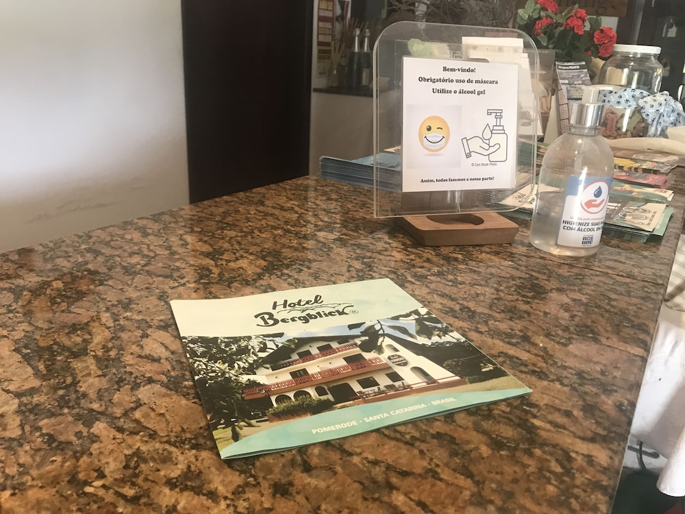 Hotel Bergblick 10/23