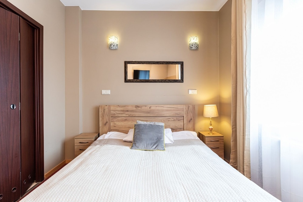 Standard, Twin Beds, Royal Residence 2/10