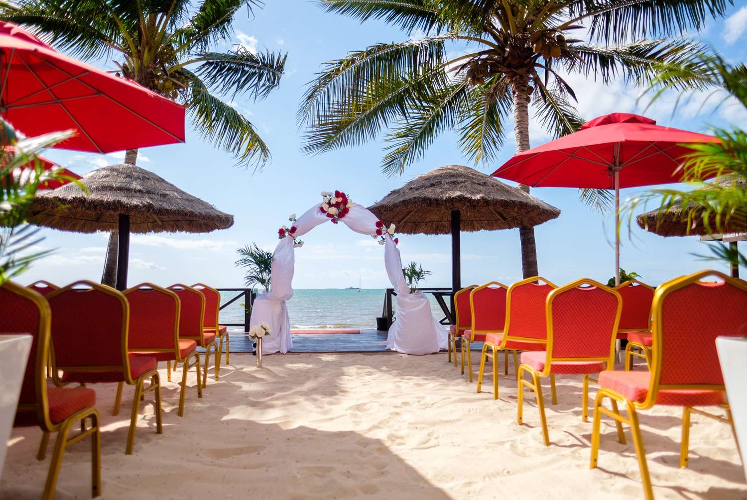 Ramada Suites by Wyndham Wailoaloa Beach Fiji 33/50