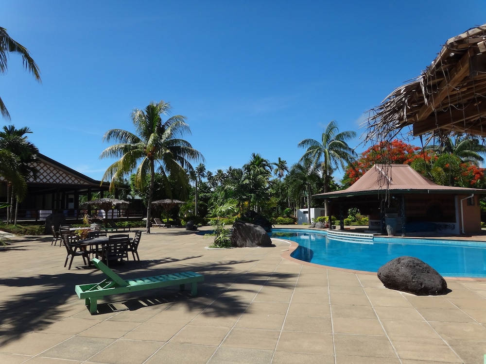 Amoa Resort 4/64