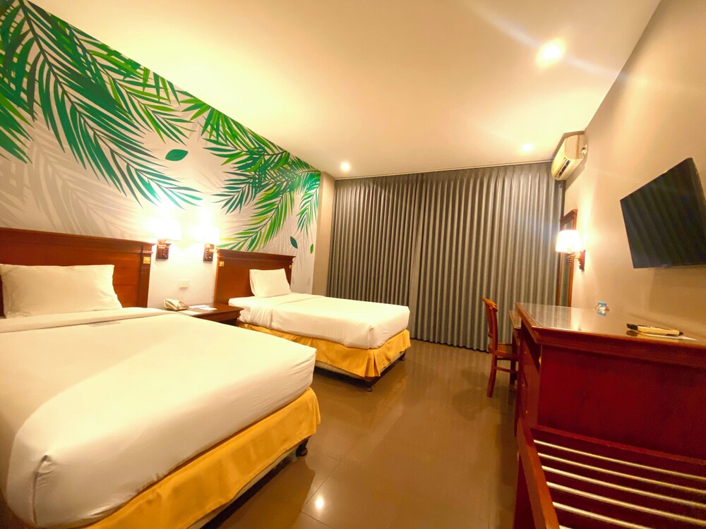 Golden Season Hotel Samarinda 9/18