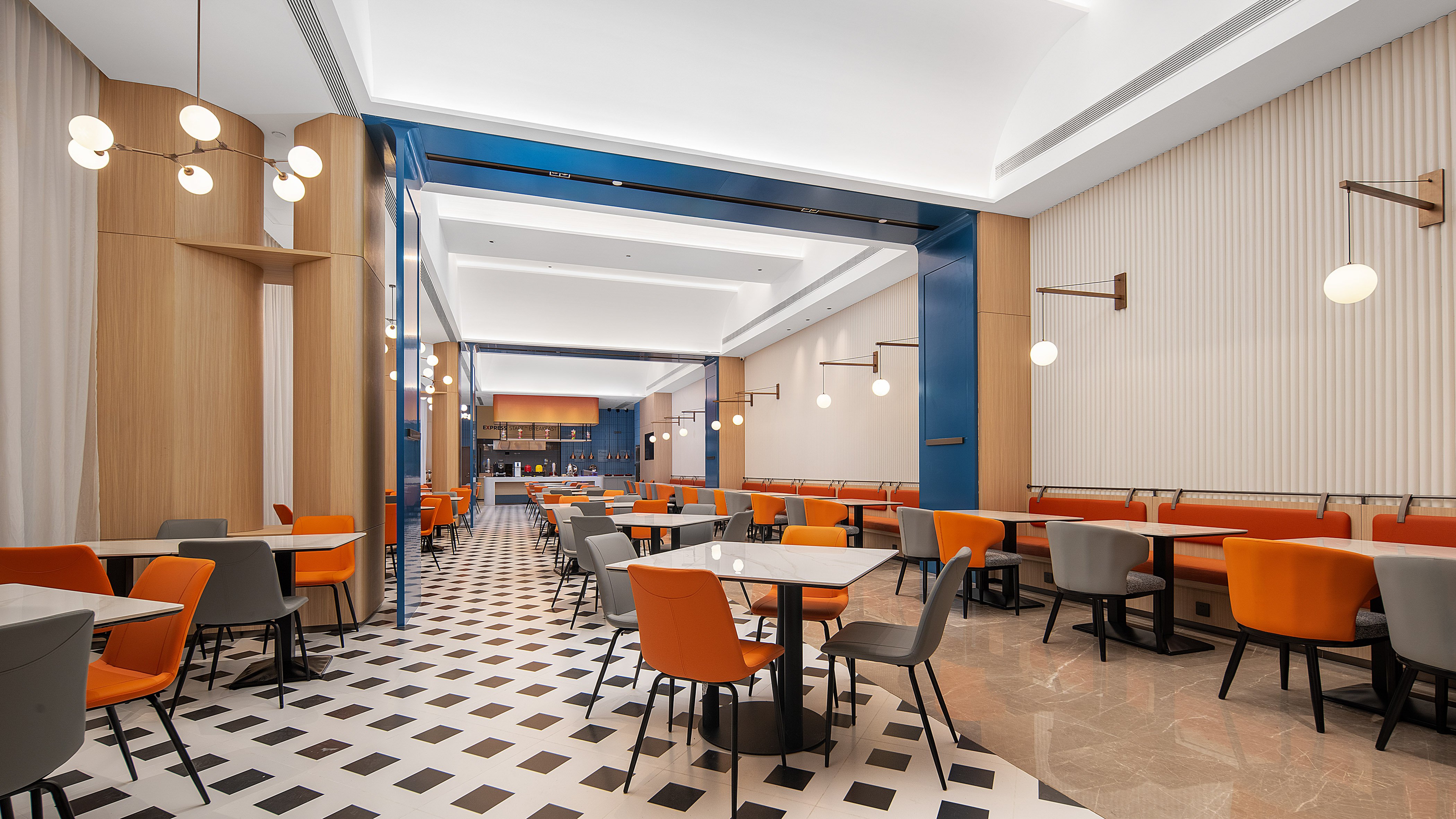 Holiday Inn Express Qingdao Hongdao Station 16/20