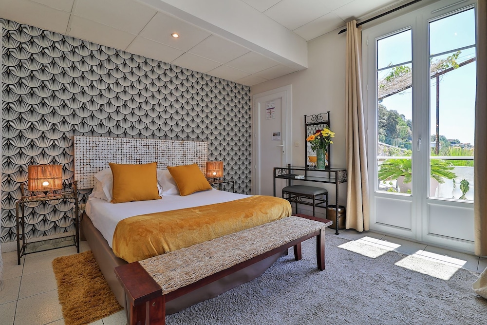 ROOM, TRIPLE, CITY VIEW, TERRACE