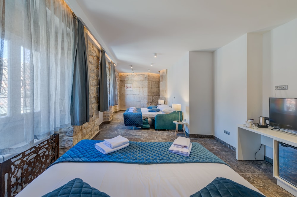 Palms Promenade Luxury Rooms 21/37
