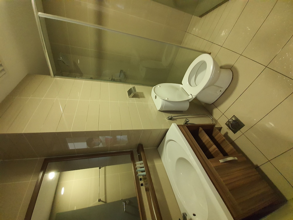 Bangi Perdana Hotel 30/33