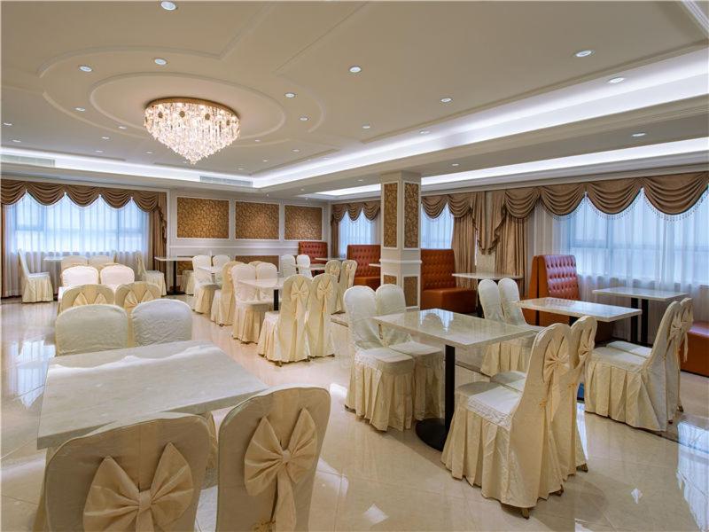 Vienna International Hotel (Shenzhen Buji Dafen Metro Station) 29/41