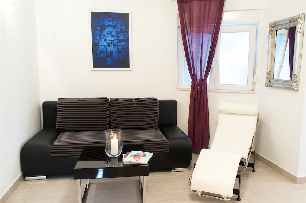 Split Oasis Apartments 19/37