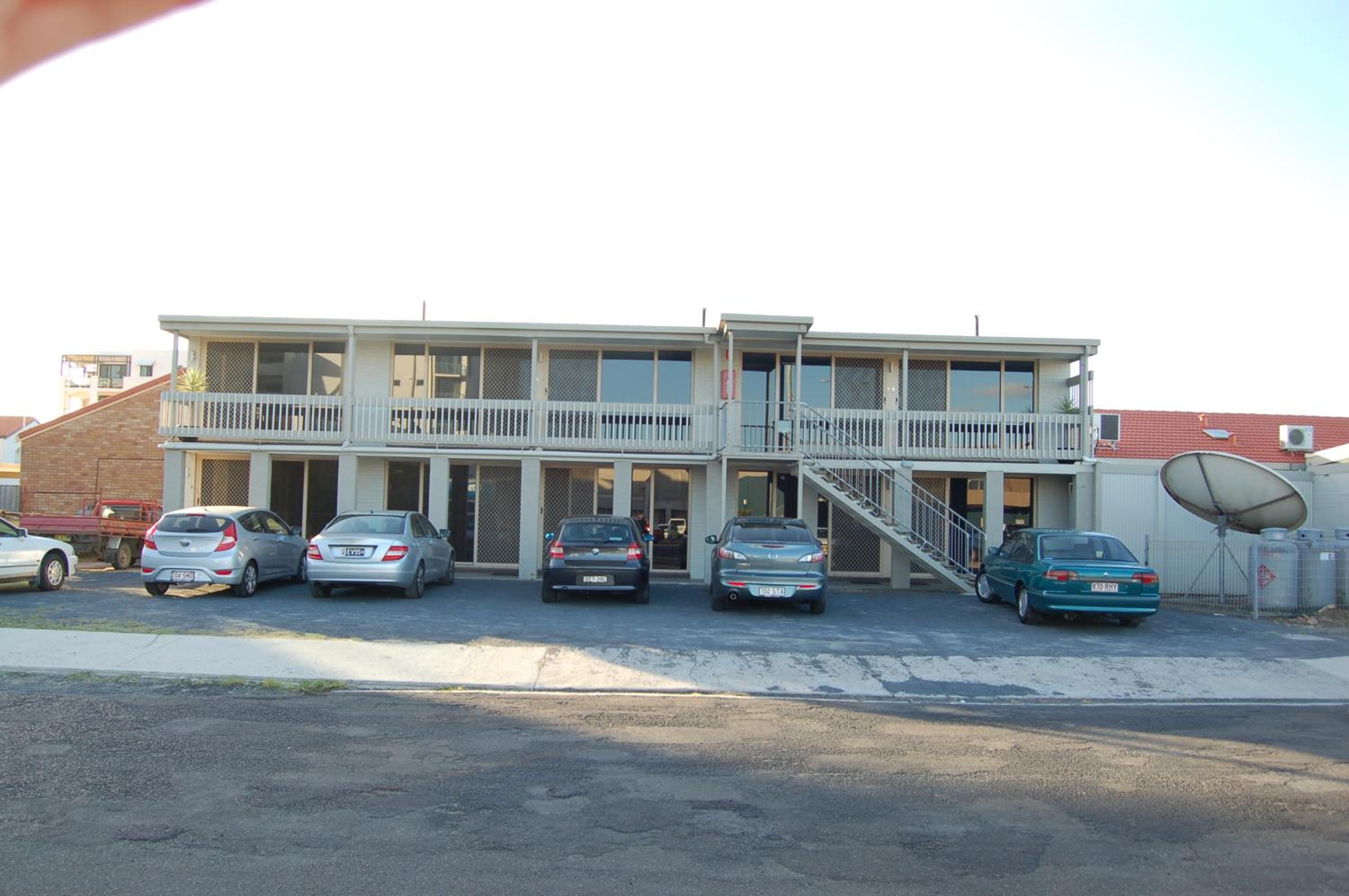 SLIPWAY HOTEL MOTEL 14/22