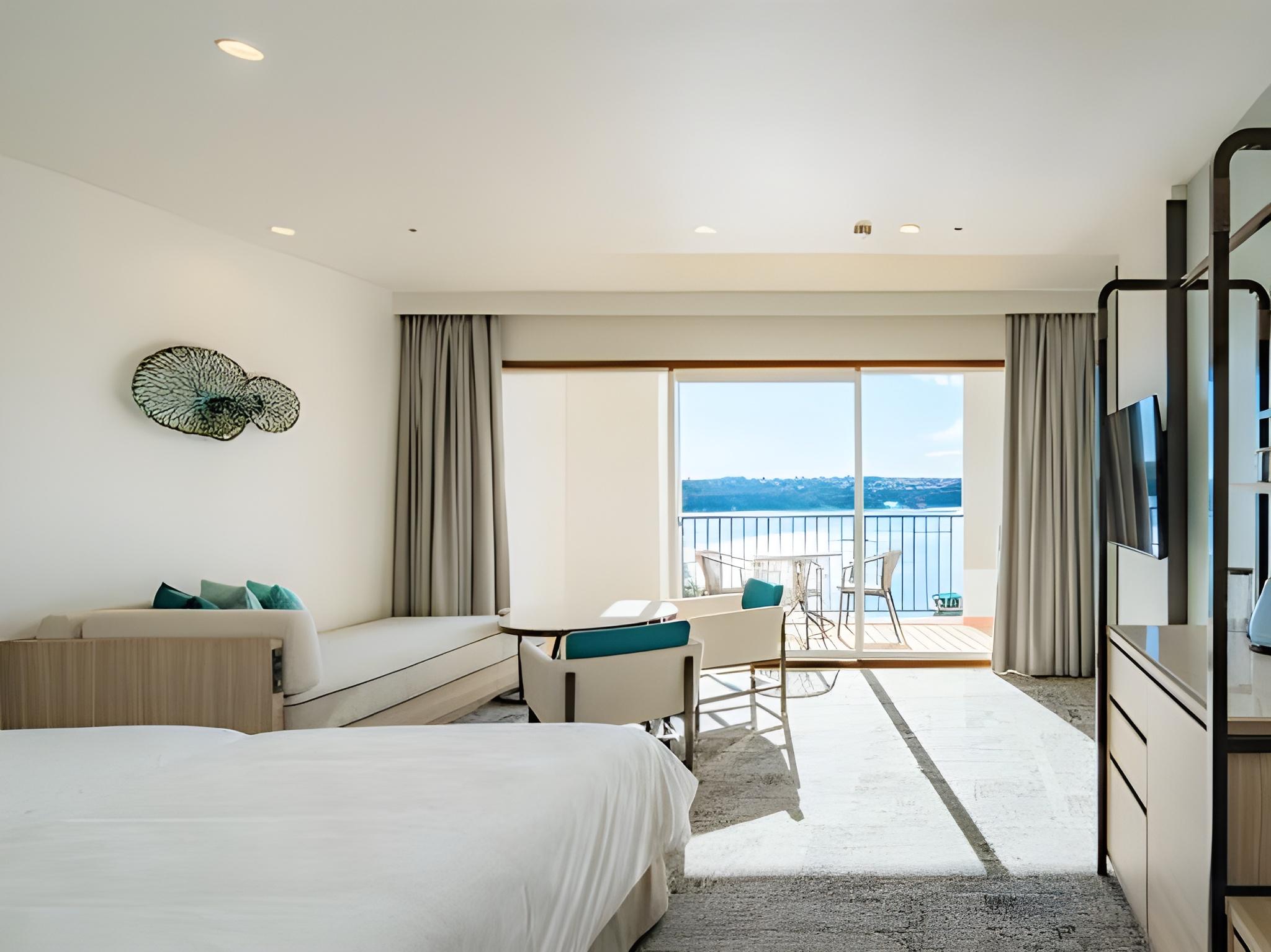 Ocean, Twin Beds