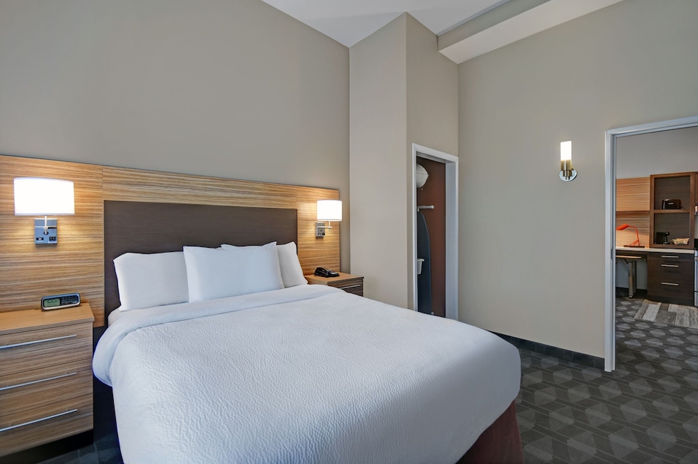 TownePlace Suites by Marriott Grand Rapids Wyoming 7/31