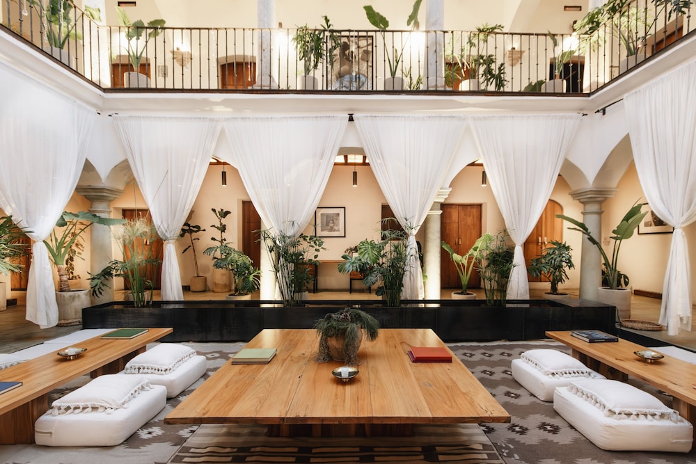 Hotel Sin Nombre 39/50