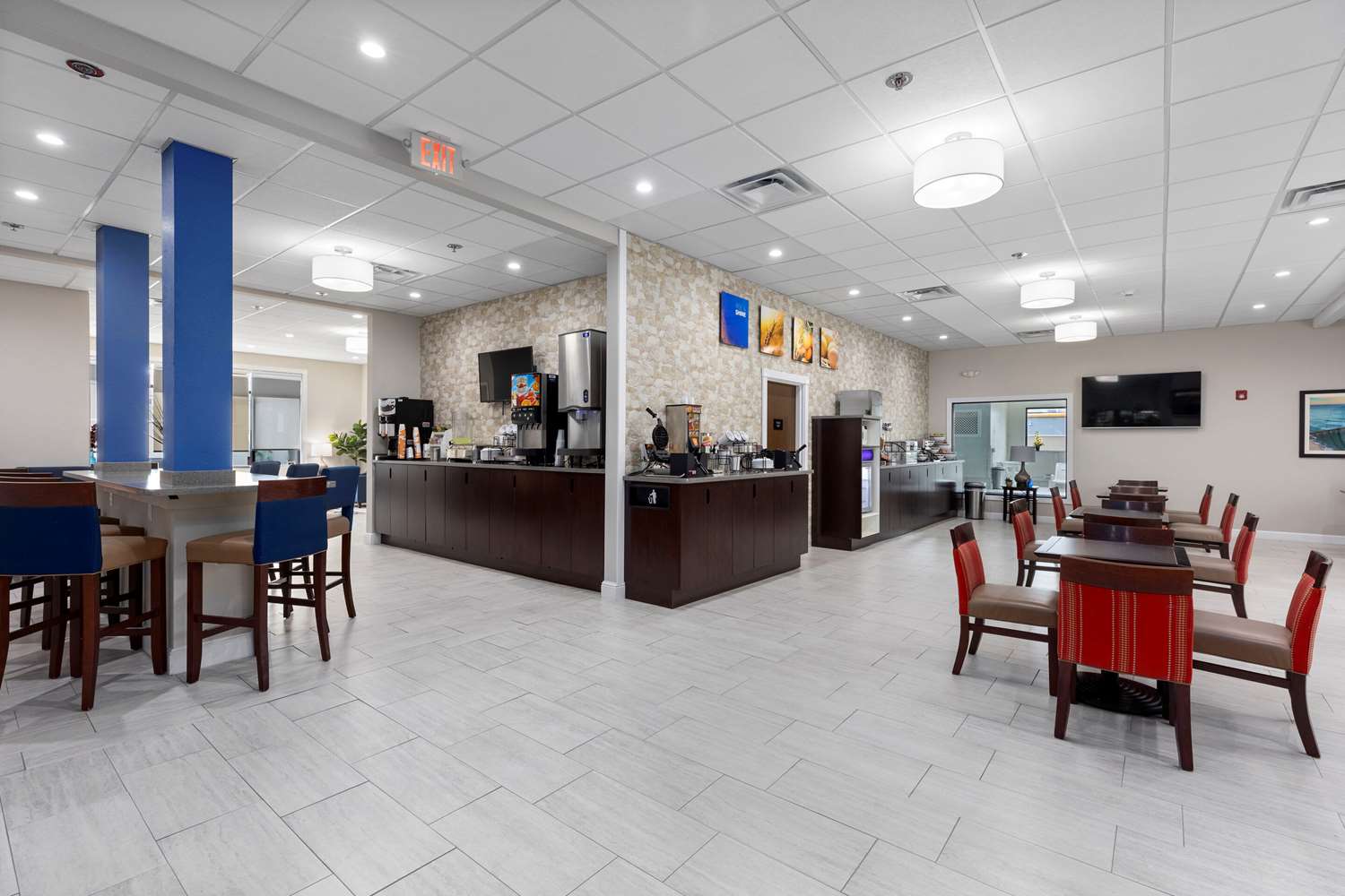 Comfort Inn & Suites Hazelwood - St. Louis 7/21
