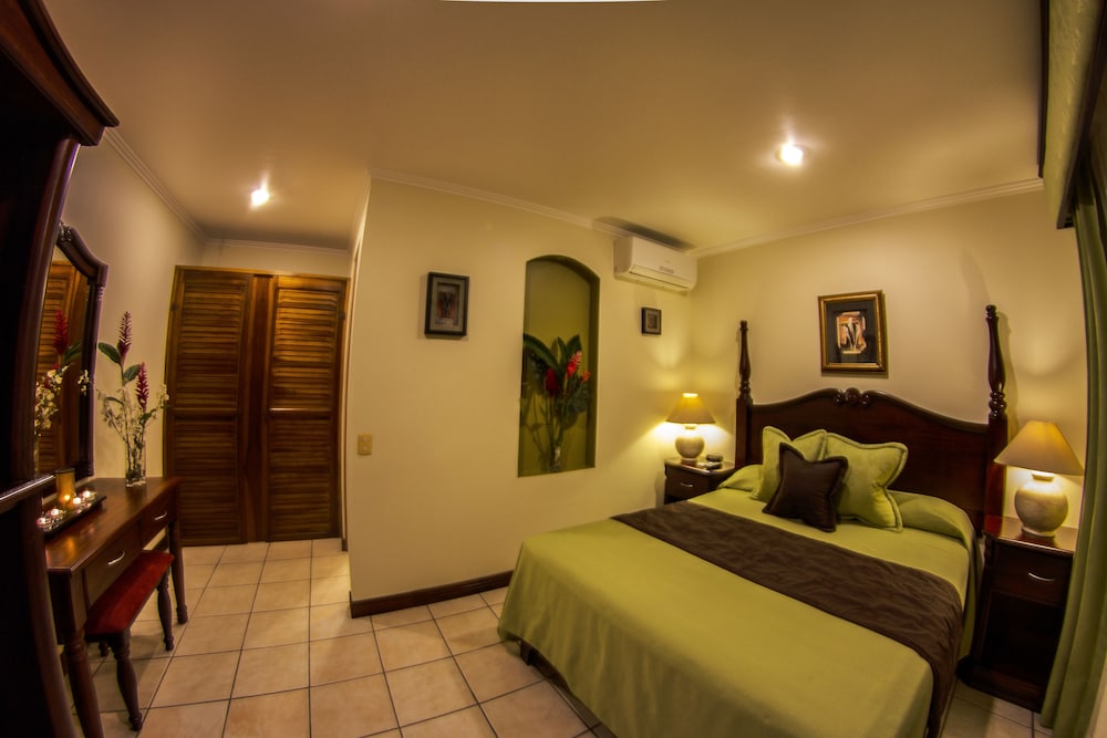 Hotel Iguana Verde 11/34