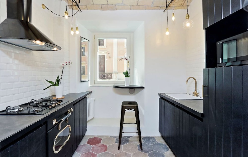 Design Flat for 4 near Colosseum 21/24