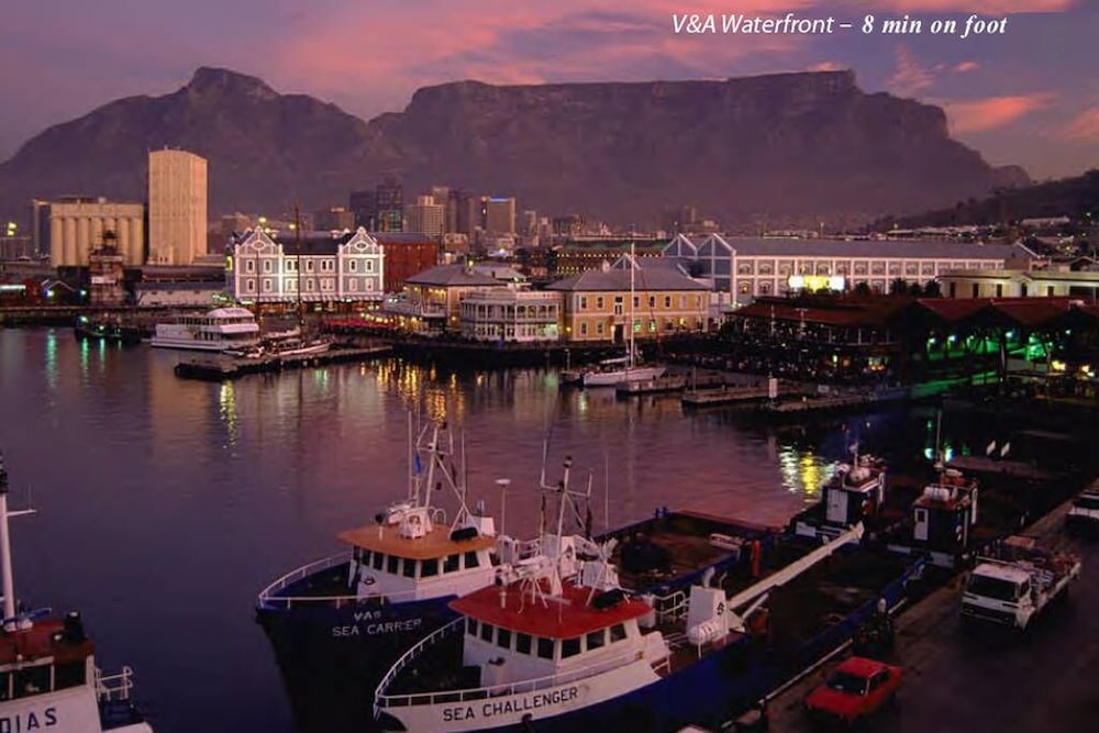 Chic Loft In The Heart Of Cape Town 22/29
