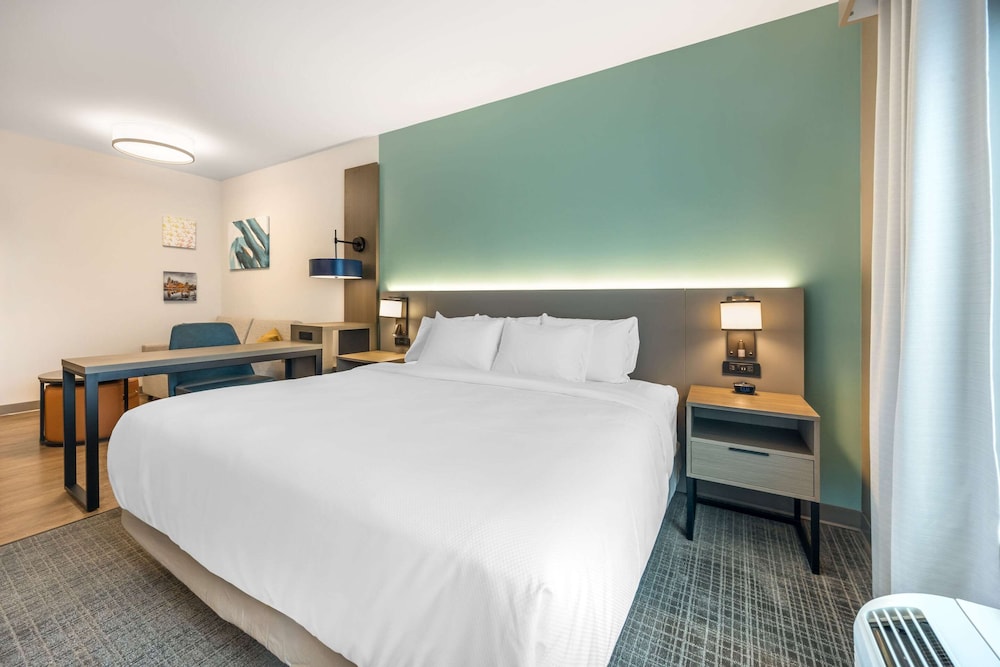 STANDARD, KING BED