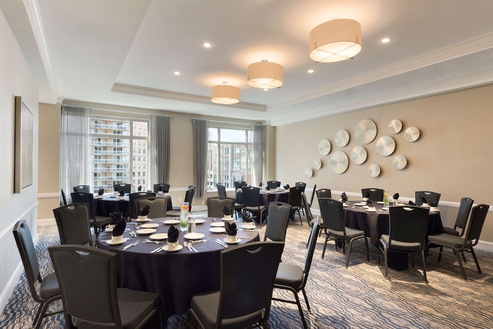 Hilton Garden Inn Chicago Downtown/Magnificent Mile 61/70