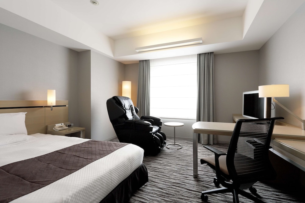 Haneda Excel Hotel Tokyu 30/75