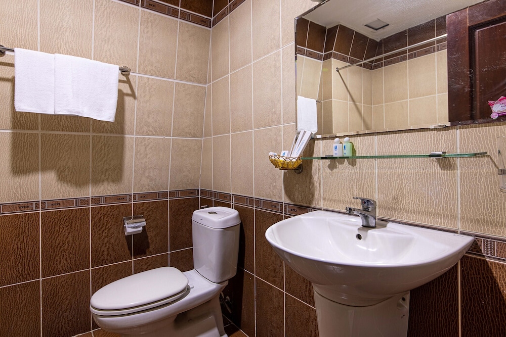 Phong Lan 2 Hotel 45/50