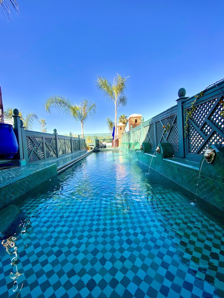 Riad Elegancia 24/50