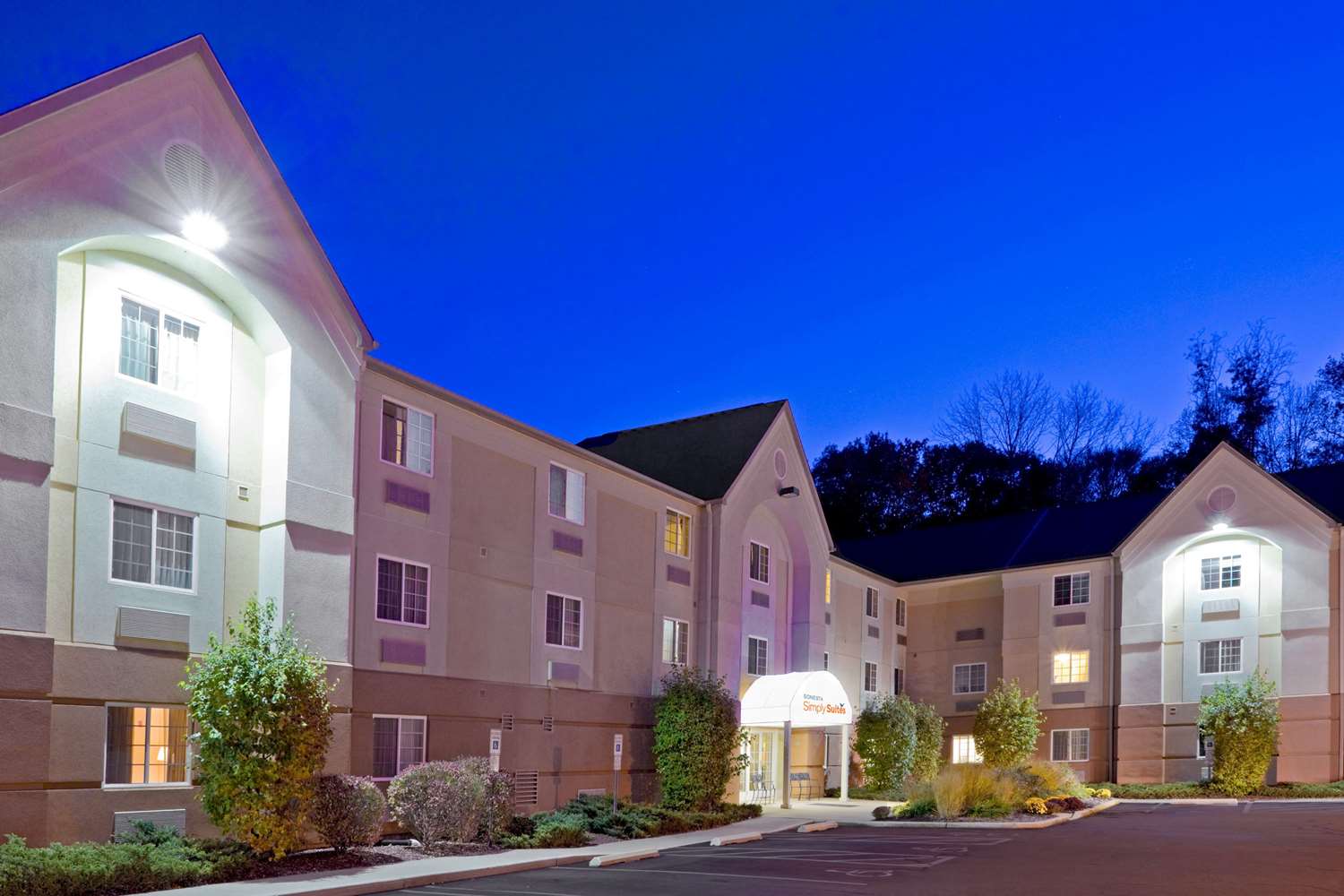 Sonesta Simply Suites Parsippany Morris Plains 1/7