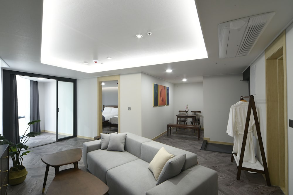 Haeundae Central Hotel 23/32
