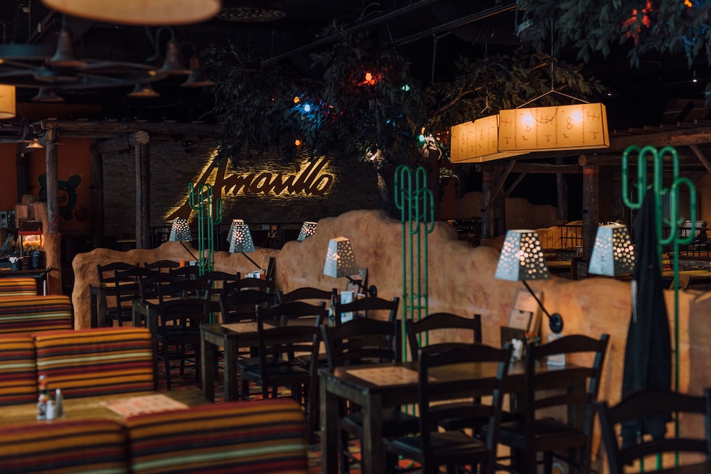 restaurant cafeteria