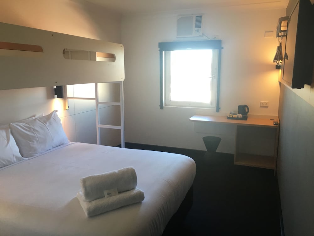 ibis budget Casula Liverpool 30/66