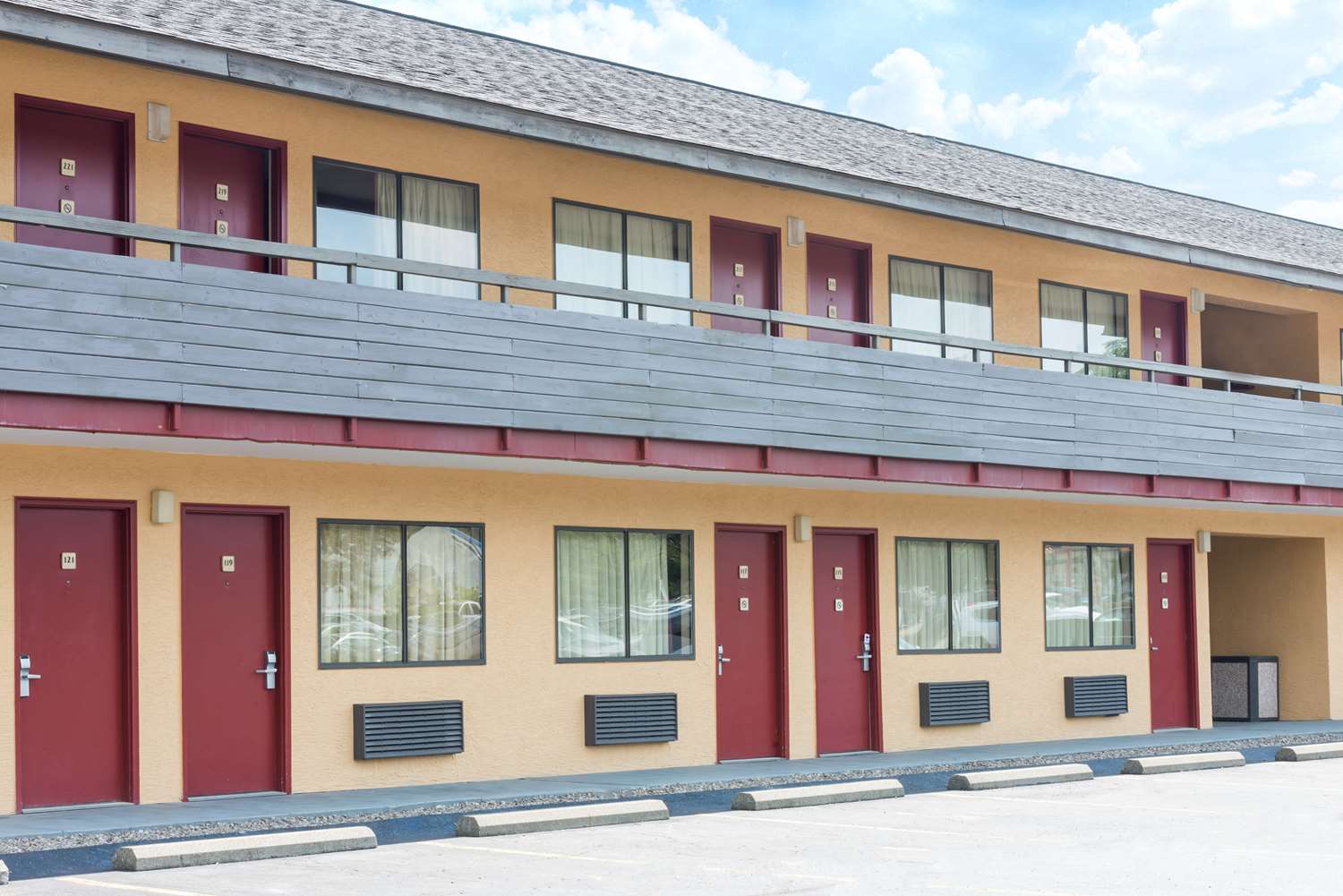 Days Inn By Wyndham Pittsburgh-Harmarville 1/16