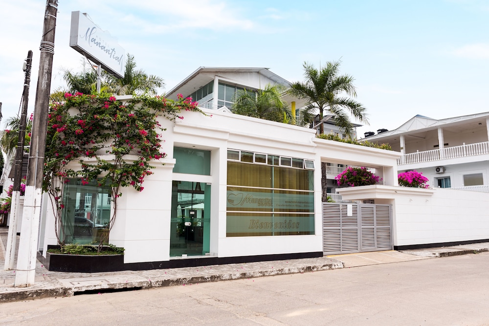 Hotel Manantial 4/68