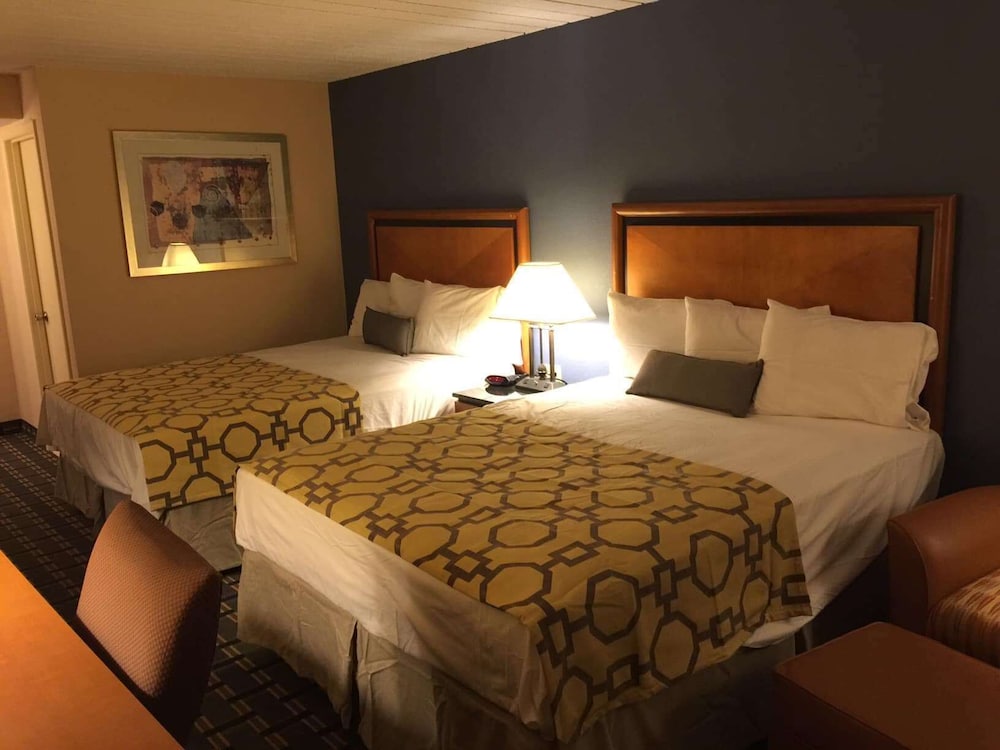 Baymont By Wyndham Knoxville I-75 13/45