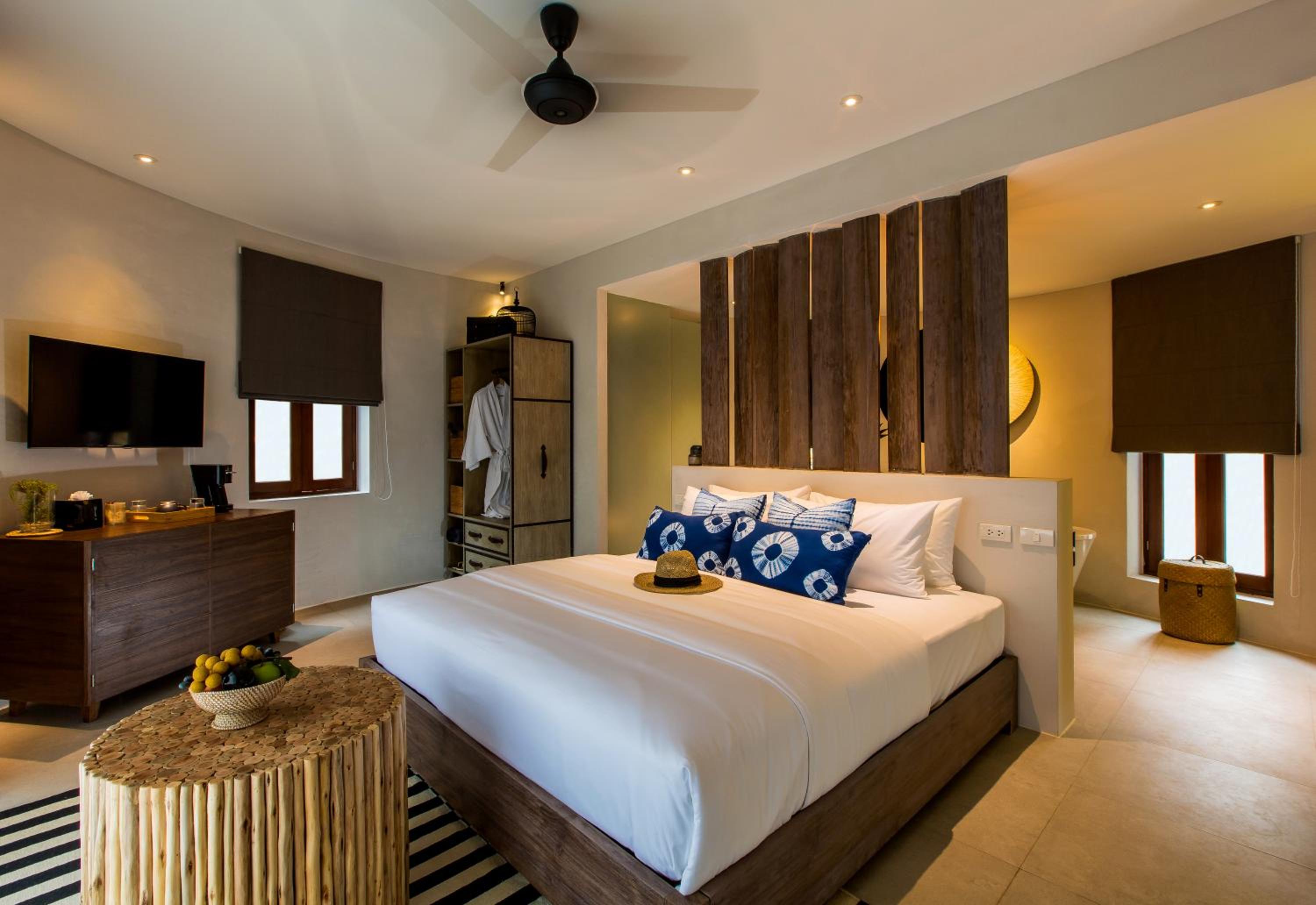 Room, Double Bed, Pool Access
