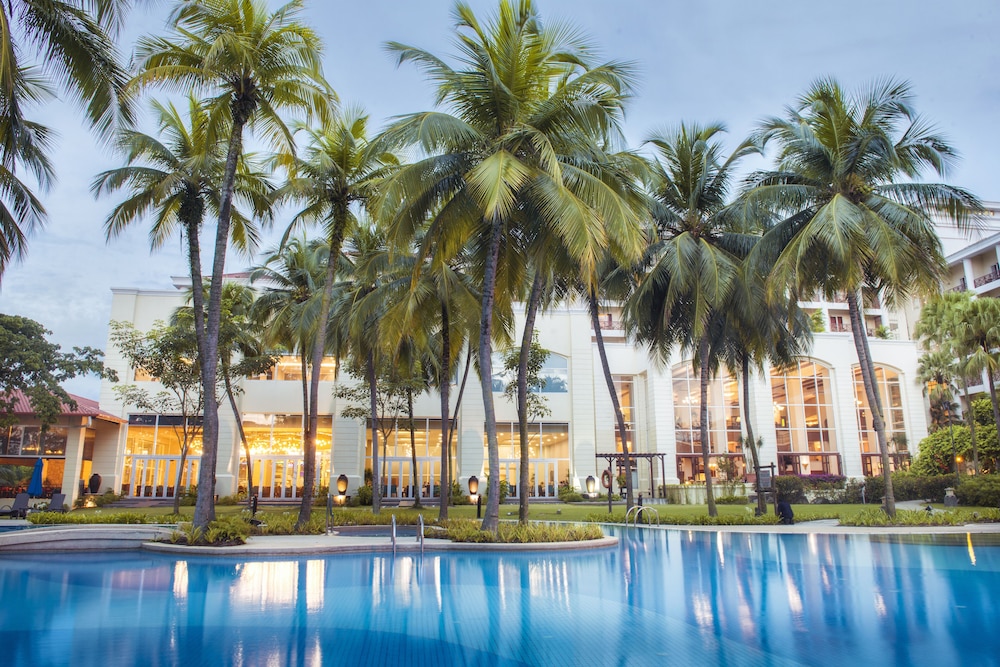 Bangi Resort Hotel 66/71