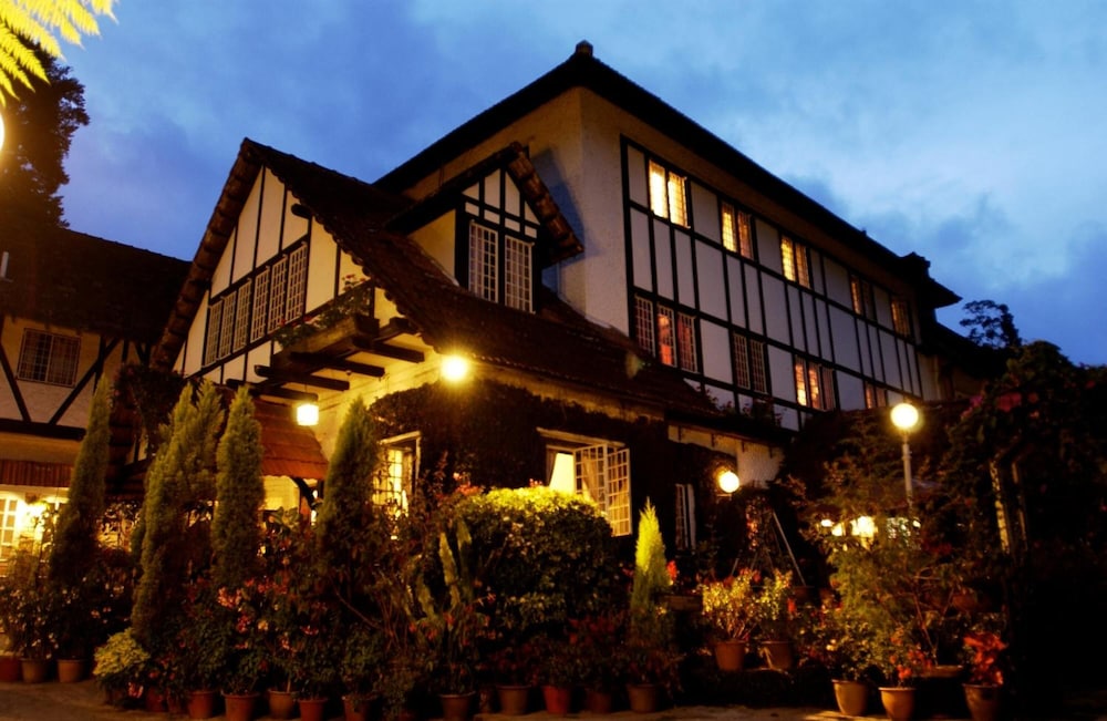THE SMOKEHOUSE HOTEL 5/50