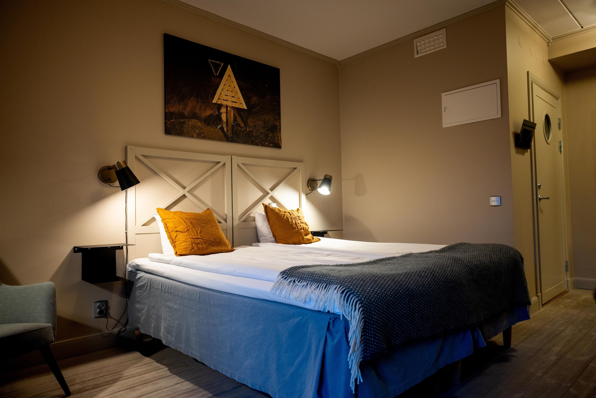 Standard, Twin Beds