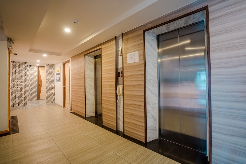 HT9 HOTEL 16/36