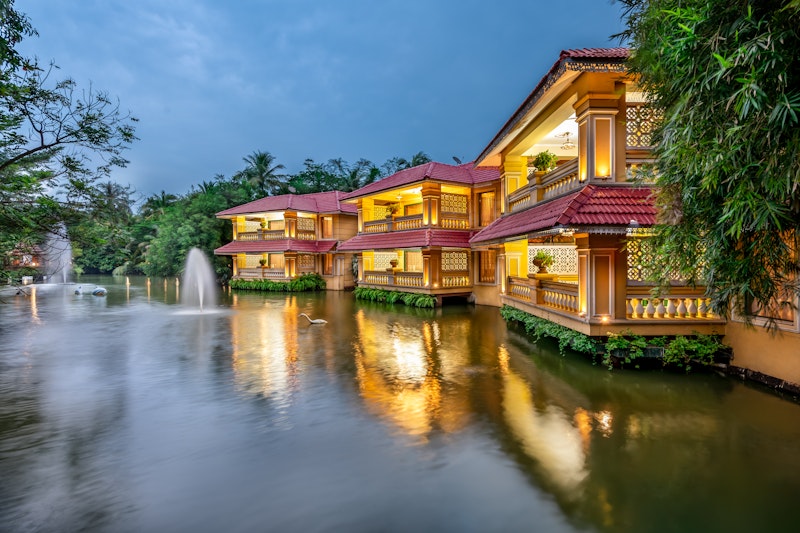 MAYFAIR Lagoon 69/72